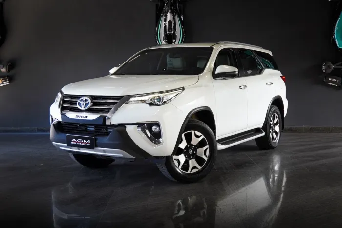 Toyota Hilux SW4 Diamond 2.8 TB 4X4 Die. Aut. 2019