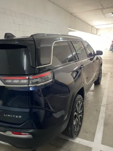 Jeep Comander TD 380 ano 2023 garantia fábrica impecável