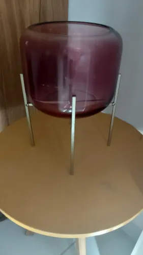 Jarro com pedestal 