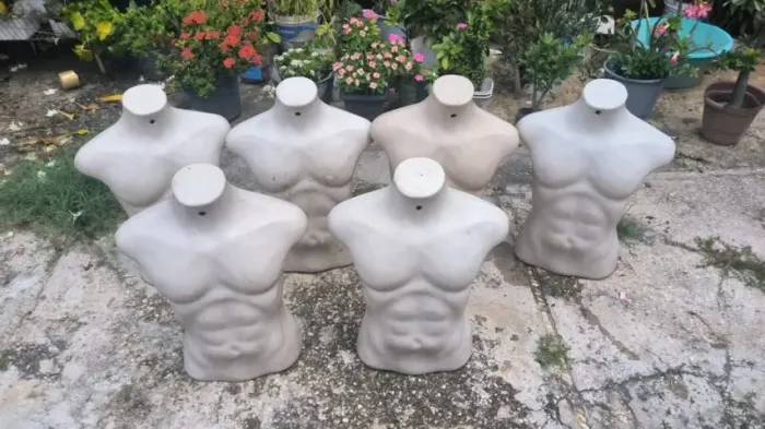 MANEQUINS MASCULINOS MEIO CORPO (USADO)