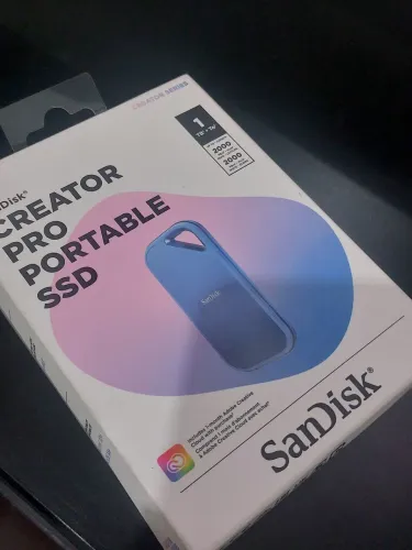 SanDisk SSD portátil Creator Pro de 1 TB - até 2000 MB/s, resistência à água e poeira.