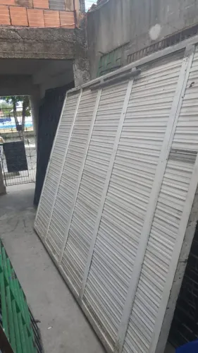 Portão grande