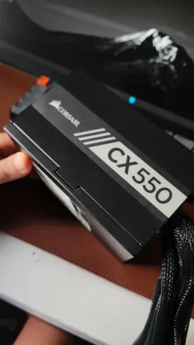 Fonte Corsair CX550