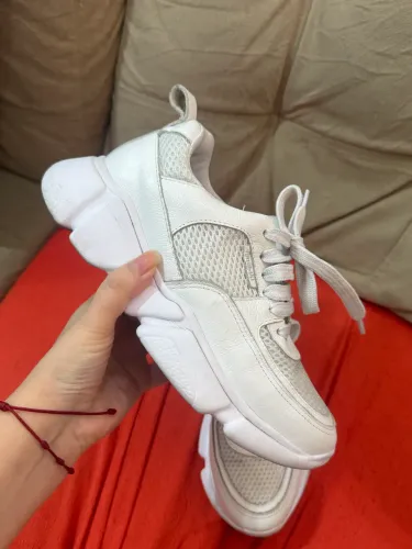 Tênis branco feminino 