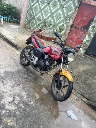 VENDO OU TROCO CBX 200 estrada em dia