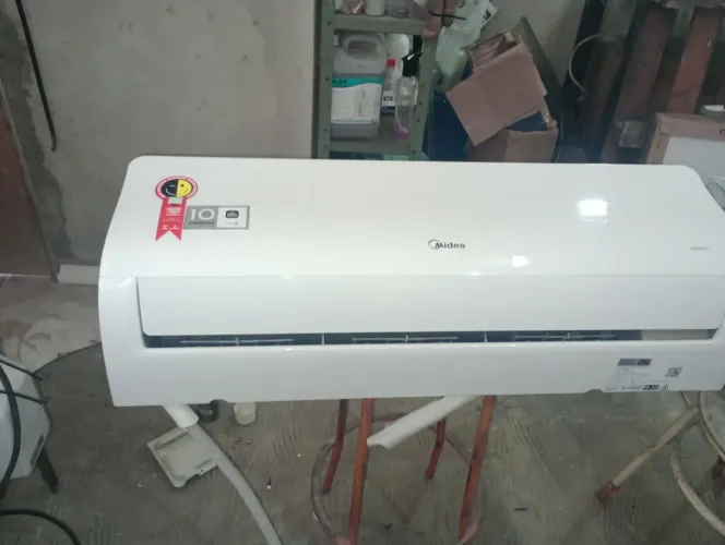 Split Hi Wall Midea 18000 btus inverter 