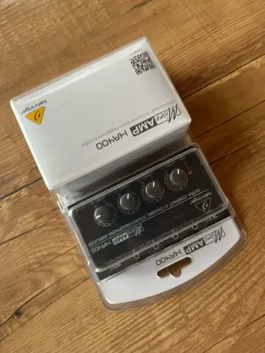 Amplificador de fone Behringer