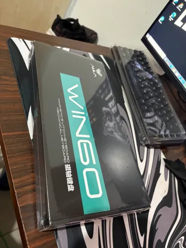 Teclado branco Aula Magnético Win60 Rgb