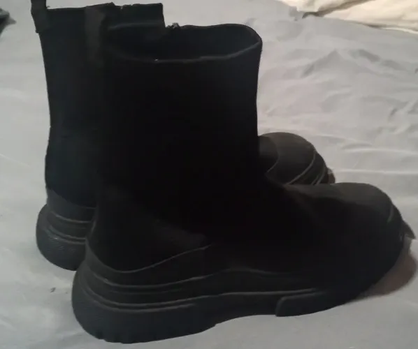 Bota ,Zara original semi nova
