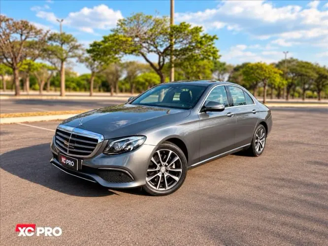 Mercedes-Benz E-250 Exclusive 2.0 TB 211cv Aut. 2017