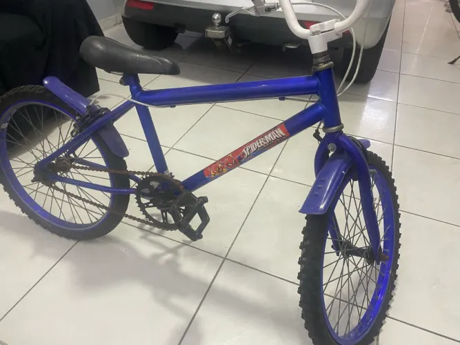 Bicicleta infantil inteira