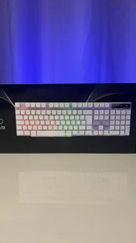 Teclado Gamer, Semi mecanico, Branco