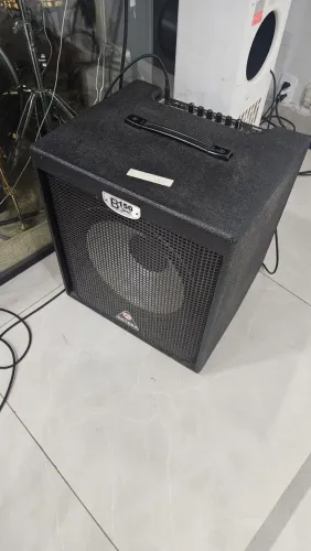 Amplificador/Cubo de baixo Antera BX150
