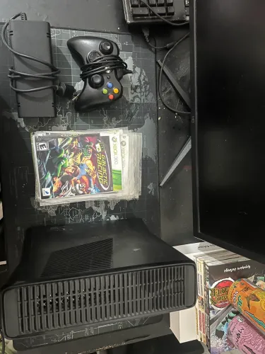 Xbox 360 Slim +controle+ fonte+jogos