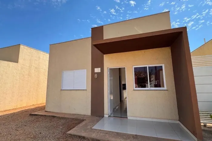 Vende-se casa cond Tuiuiu