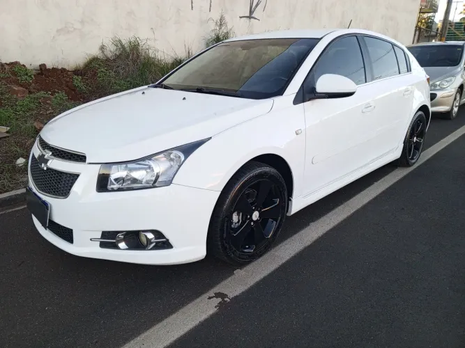 Chevrolet Cruze HB Sport LT 1.8 16V Flexp. 5P AUT 2013