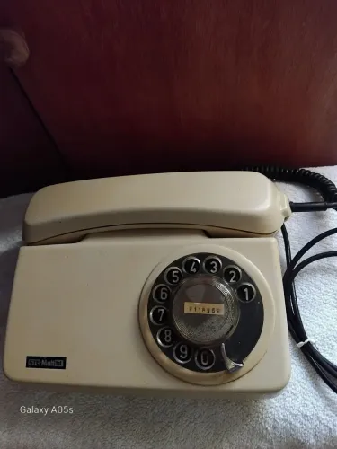 Telefone de disco antigo telebras