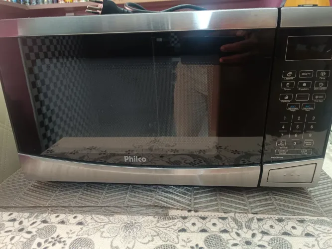 Microondas Philco semi-novo