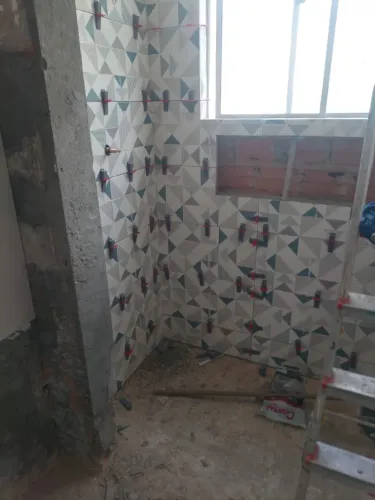 Pedreiro de primeira linha