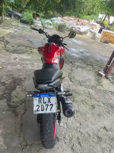 Vendo Cb Twister bem novinho tod revisada finacio e aceito cartão