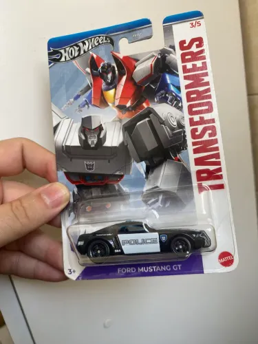 Carrinho Hotwheels Transformers Com A Frase Polêmica Ford Mustang GT Barricade