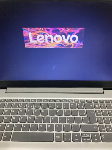 Notebook Lenovo I5 8G HD SSD 250 12 MeM