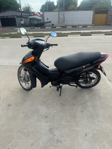 Vendo essa biz 100 no precinho por 7 mil