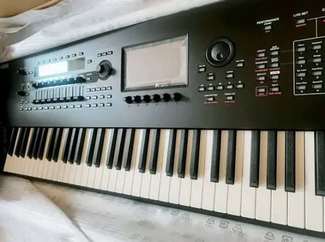 Yamaha Montage M7 impecável
