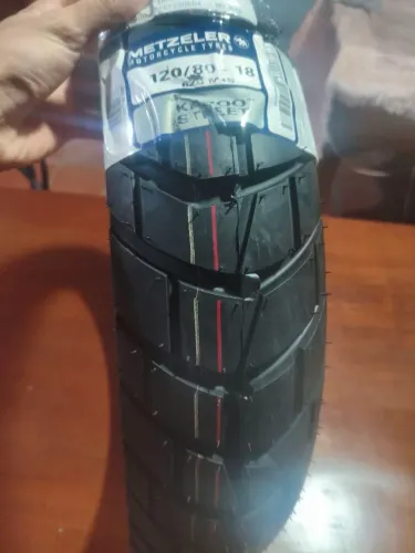 Pneu Traseiro Original da Sahara 300