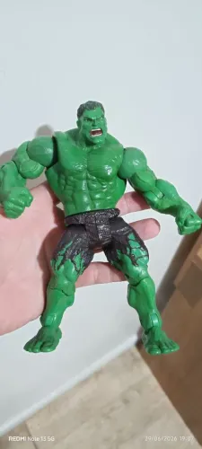 Boneco Hulk 18cm