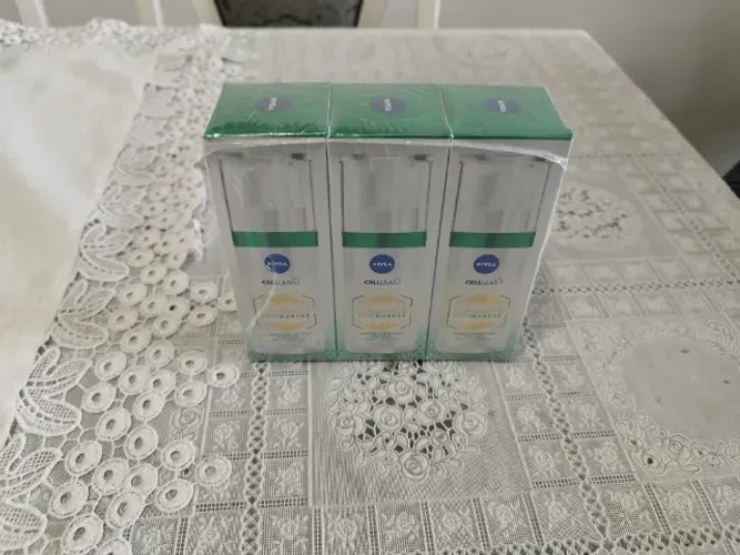 Nivea Cellular Luminous630 Antimarcas - Kit com 3 unidades