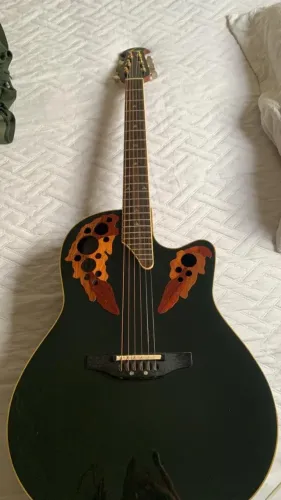 Violão ovation