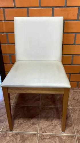 Conjunto de 8 cadeiras 