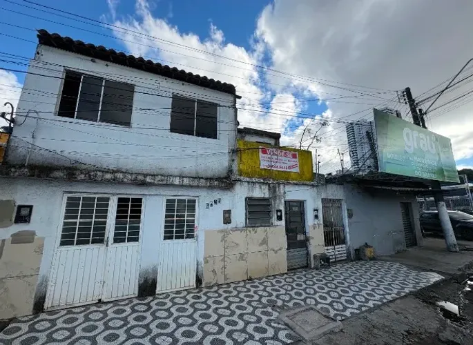7 Casas com um ponto comercial *