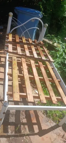 Cama de fero solteiro