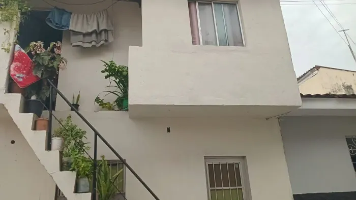 Aluga-se casa na Santa Lúcia