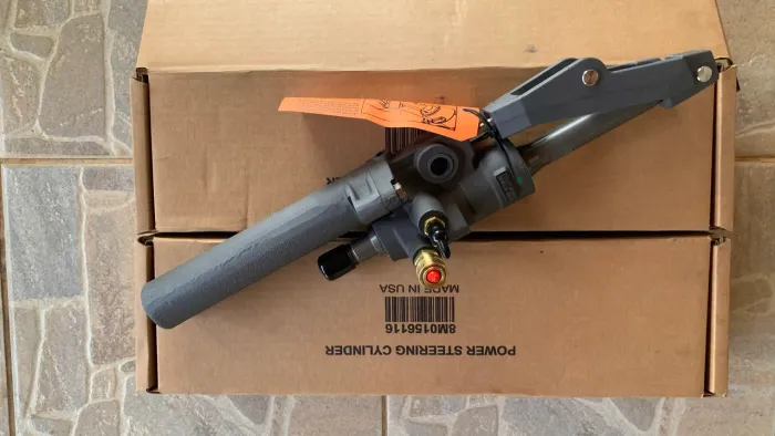 Cilindro de direção hidráulica motor Mercury Mercruiser