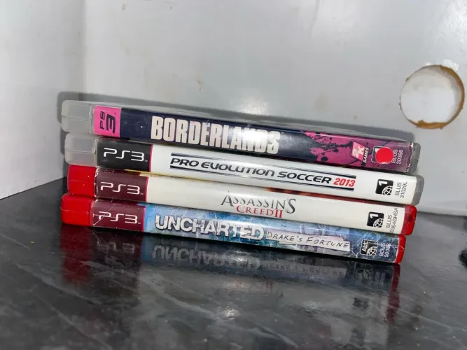 Jogo de ps3, original e semi novo 