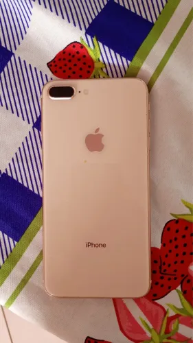 iPhone 8 Plus