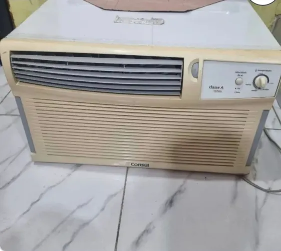 Ar condicionado 12 mil BTUs não gela