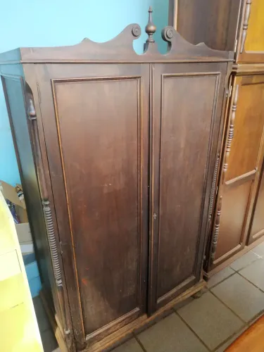 Guarda-Roupa Antigo Em Madeira Maciça Rústico Vintage