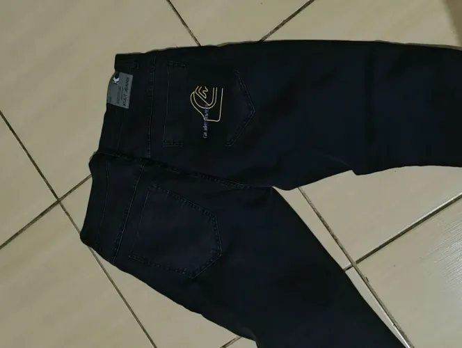 Calça jeans Quiksilver preta
