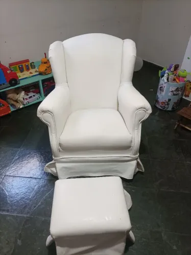 Poltrona de balanço - branca - de couro
