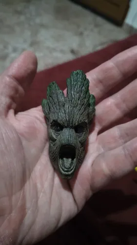 Rosto Groot furioso 1/6 não é hot toys. Ele é apenas o rosto para encaixar na cabeça.
