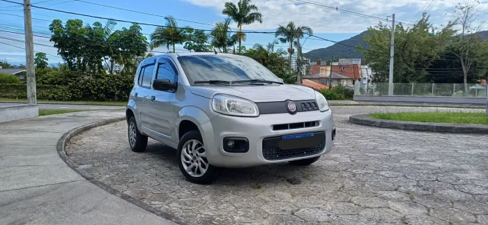 Fiat Uno Attractive 1.0 EVO Fire Flex 8V 5P 2016