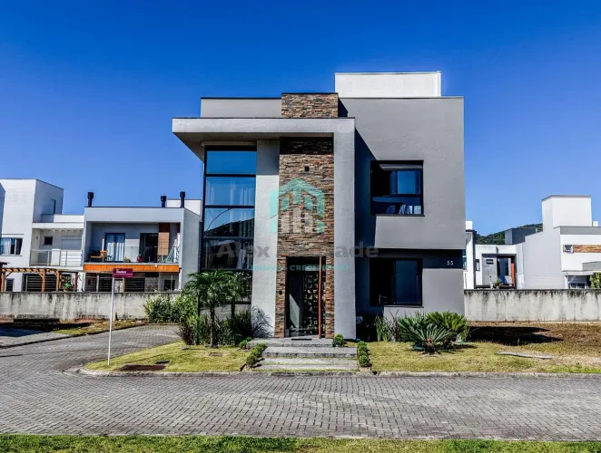Casa em Condomínio à Venda em Deltaville Biguaçu, 3 Quartos, 280m²