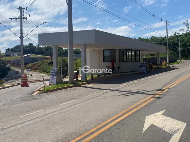 Terreno para venda em Atibaia com 360m², em condomínio fechado a 5 minutos da Rodovia Dom