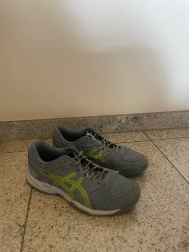Tênis Esportivo Asics - Tamanho 41