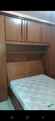 Guarda roupa com colchão
