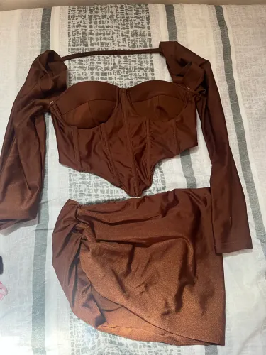 Conjunto manga longa marrom